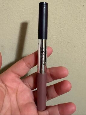 Clinique High Impact Shadow Play
Eyeshadow -09 Royal Couple
Brand New Never Used